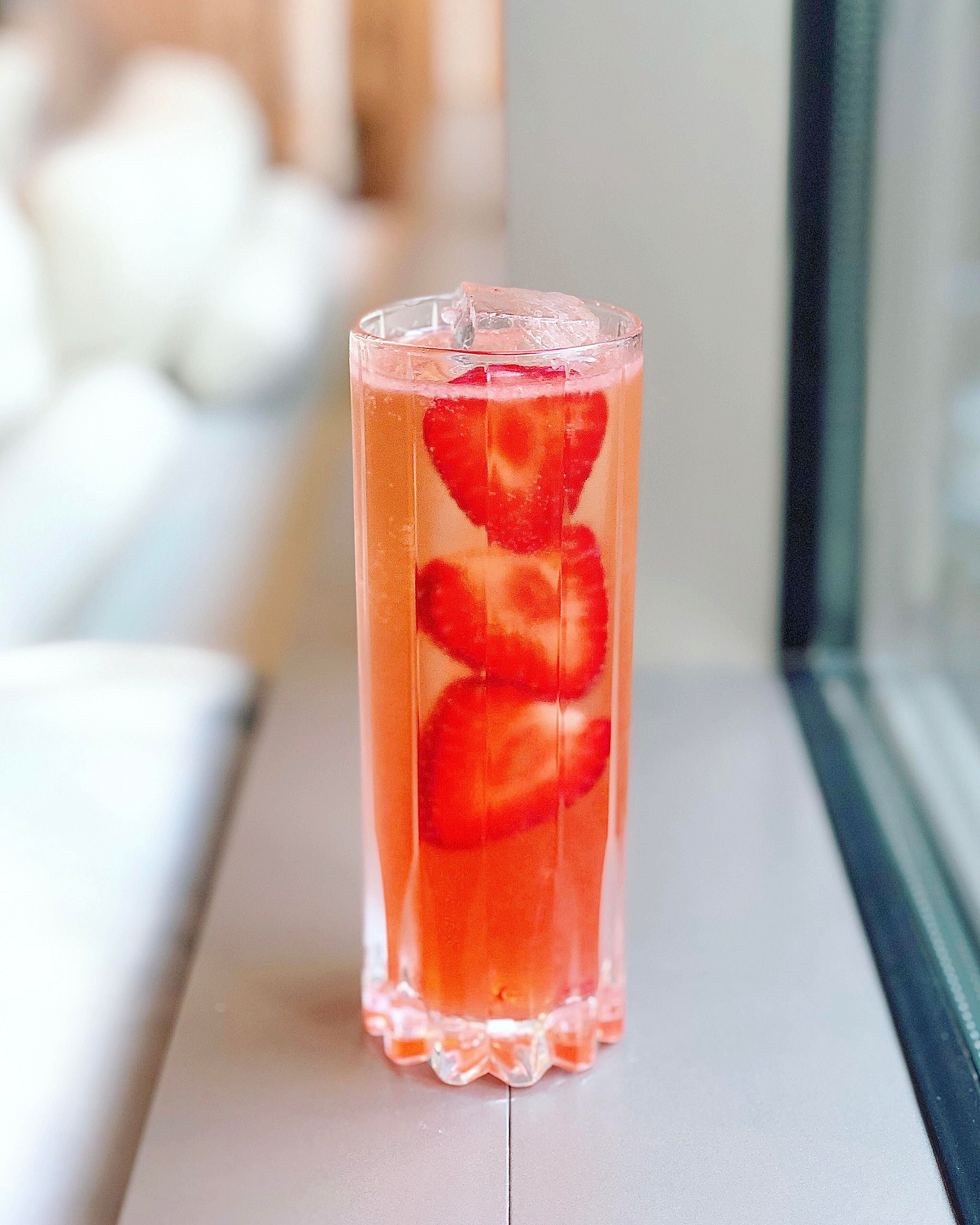 Strawberry Spritz
 &ndash; Purely