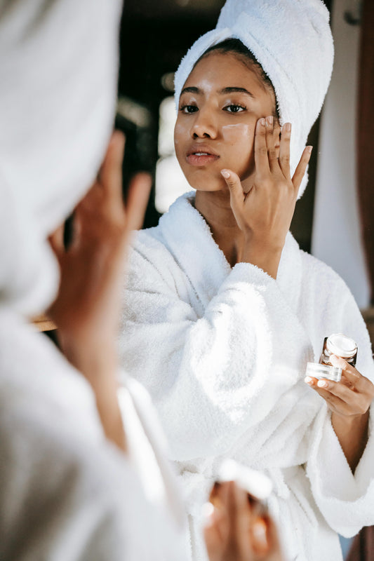 Winter Skincare Routine: Keeping Your Skin Glowing in the Cold